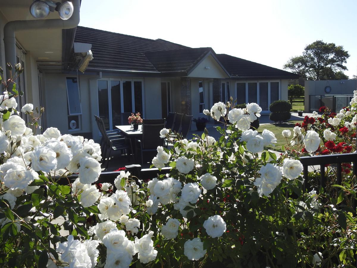 Grasslands Bed & Breakfast Кеймбридж Екстериор снимка